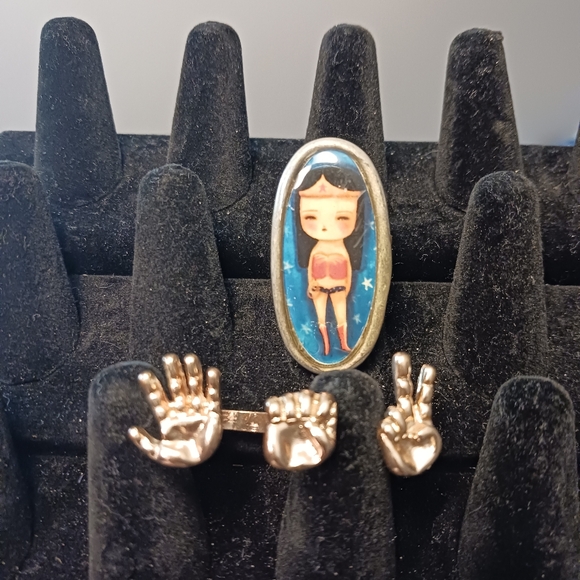unknown Jewelry - QUIRKY LOT! 2 Finger 3 Hand + Wonder Woman Rings